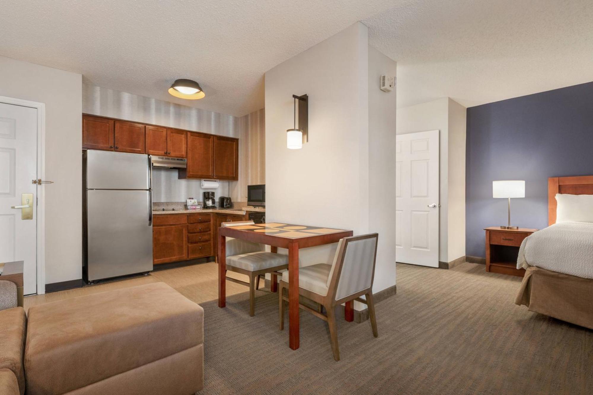 Baltimore 3* White Marsh